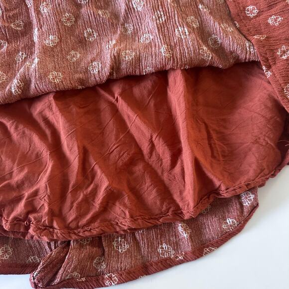 Buckle Daytrip Rust Floral Double V-Neck Tank - Small - Picture 5 of 11